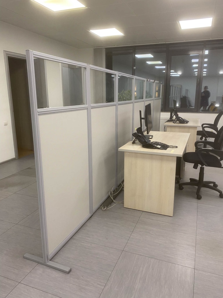 Мобильные перегородки в ТЦ Морской